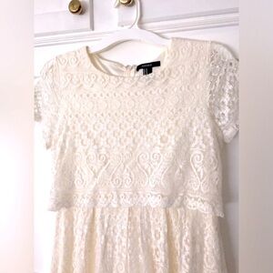 Forever 21 ⭐️ Lovely lace bodice skirt lined summer wedding dress women’s medium